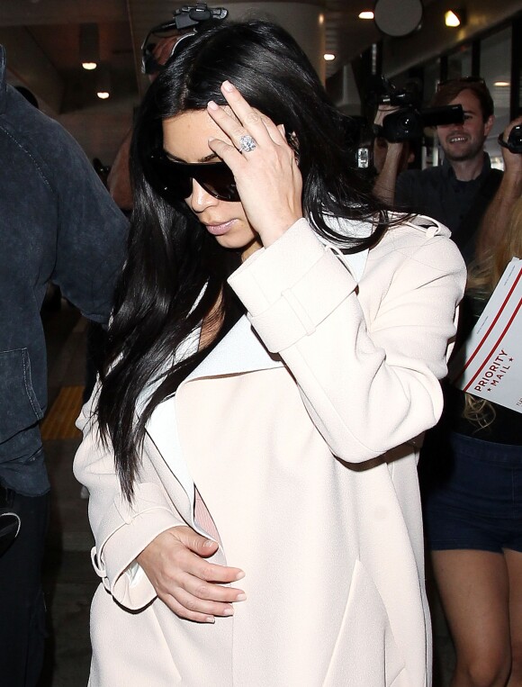 Kim Kardashian à l'aéroport de Los Angeles le 29 juin 2015.