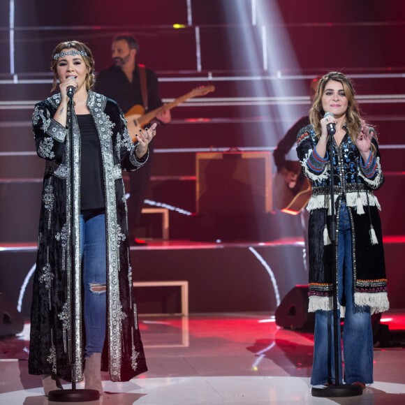 Chimène Badi et Julie Zenatti - Enregistrement de l'émission "Cette Soirée Là, la suite" au Zénith de Paris le 8 et 9 janvier 2017 qui sera retransmise sur TF1 le samedi 14 Janvier prochain en deuxième partie de soirée à l'issue de la diffusion de l'émission hommage à Claude François.