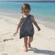 La princesse Madeleine de Suède a publié jeudi 21 janvier 2016 sur sa page Facebook des photos de ses vacances en famille aux Maldives. Ici, la princesse Leonore profite de la plage et du lagon...