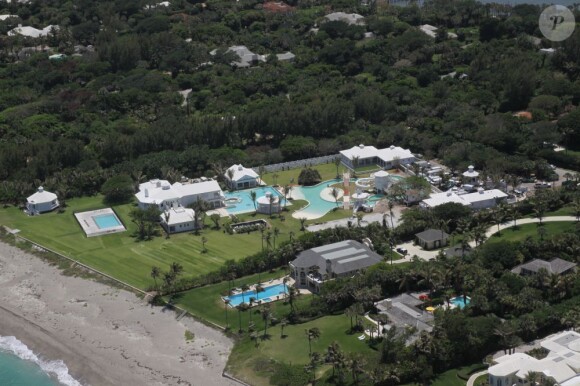 Céline Dion met en vente sa villa de Jupiter Island, en Floride, pour la somme de 38,5 millions de dollars.