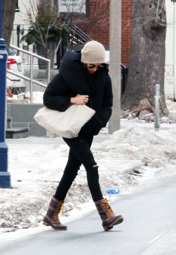 Exclusif - Meghan Markle sort à Toronto le 28 décembre 2016.