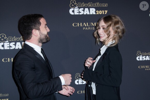 Lily-Rose Depp et son oncle Guillaume Gouix (Costume Dior, basket Nike et montre Montblanc) - Soirée des Révélations César 2017 dans les Salons Chaumet à Paris le 16 janvier 2017. Ce sont trente-quatre jeunes talents, qui ont été sélectionnés par le Comité Révélations de l'Académie des Arts et Techniques du Cinéma pour incarner la nouvelle garde du cinéma français et qui posent avec leur parrains et marraines, avant la cérémonie des César qui se tiendra le 24 février prochain. © Cyril Moreau/Bestimage