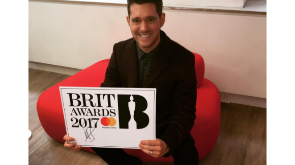 Michael Bublé abandonne les Brit Awards, priorité à son fils atteint d'un cancer