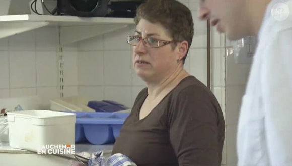 Philippe Etchebest hurle sur Chantal dans "Cauchemar en cuisine" sur M6, le 18 janvier 2017.