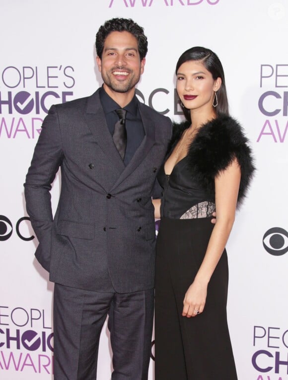 Adam Rodriguez et sa femme Grace Gail - Arrivées à la soirée des People's Choice awards à Los Angeles, le 18 janvier 2017.