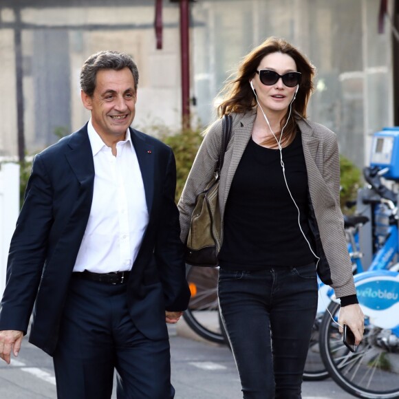 Semi-Exclusif - Nicolas Sarkozy et sa femme Carla Bruni-Sarkozy sont allés diner au restaurant "La Petite Maison" après avoir participé aux Journées d'études du Parti Populaire Européen à l'hôtel Méridien à Nice, le 1er juin 2016. © Bruno Bebert/Bestimage