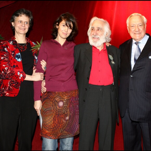 Jean-Claude Deret, père de Zabou Breitman, avec Céline Léger et François Poncelet à Paris en février 2006.