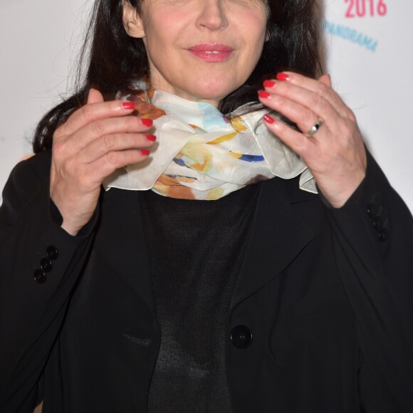 Zabou Breitman - Photocall du dîner du 6e gala "Les Nuits en Or" de l'Académie des César à l'UNESCO à Paris le 13 juin 2016. © Giancarlo Gorassini / Bestimage