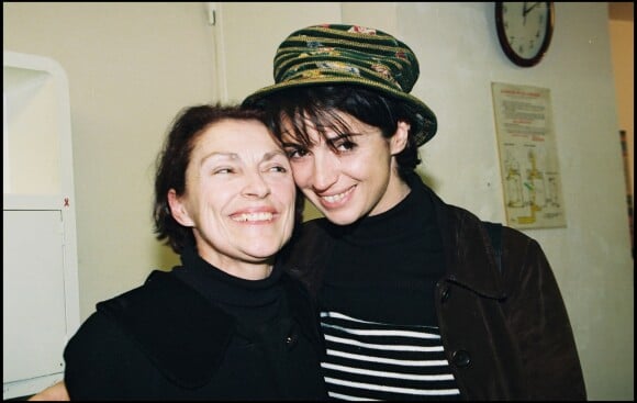 Rétro - Décès de Céline Léger, mère de Zabou Breitmann - Ici, le duo à Paris en février 1998.