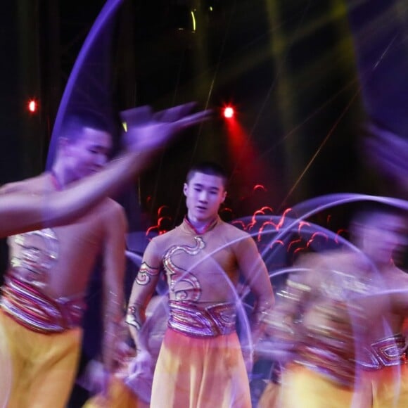 La troupe acrobatique Xinjiang - La famille princière de Monaco lors du 41e Festival International du Cirque de Monte-Carlo, le 20 janvier 2017. © Pool/Frédéric Nebinger Monaco/Bestimage