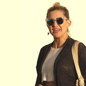 Kate Hudson se balade avec son fils Bingham dans les rues de Malibu, le 5 novembre 2016