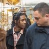 Kendall Jenner et A$AP Rocky entourés de leur groupe d'amis au marché aux Puces de Saint-Ouen le 22 janvier 2017