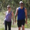 Exclusif - Amy Smart et son mari Carter Oosterhouse font une randonnée au parc TreePeople à Studio City, le 4 avril 2015.