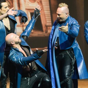 Exclusif - Damien Sargue, David Ban et Sébastien Cauet - Sébastien Cauet chante dans la comédie musicale "Les 3 Mousquetaires" au Palais des Sports à Paris le 8 décembre 2016.  © Coadic Guirec/Bestimage