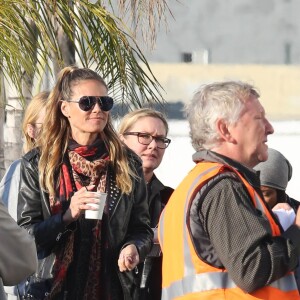 Heidi Klum, les candidats de Germany's Next Top Model et le photographe Rankin en pleine séance photo sur Hollywood Boulevard. Los Angeles, le 25 janvier 2017.