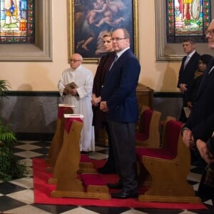 Le prince Albert II de Monaco et la princesse Charlene, ici lors de le messe en l'église Sainte Dévote à 19 heures, ont participé le 26 janvier 2017 à la célébration de Sainte Dévote à Monaco. © Eric Mathon palais princier/Pool restreint Monaco/Bestimage