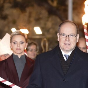 Le prince Albert II de Monaco et la princesse Charlene ont participé à la célébration de Sainte Dévote à Monaco le 26 janvier 2017 en embrasant la barque symbolisant l'arrivée de la martyre sur le Rocher. © Jean-Charles Vinaj/Pool restreint Monaco/Bestimage