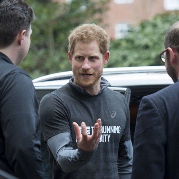 Le prince Harry a visité le 26 janvier 2017 un foyer Depaul à Willesden (nord-ouest de Londres), que sa mère Lady Di avait inauguré en 1995, pour rencontrer de jeunes SDF épaulés par l'association The Running Charity et faire, après un bon échauffement, quelques foulées avec eux.