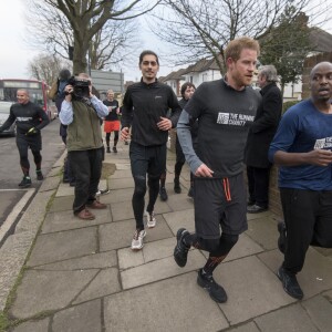 Le prince Harry a visité le 26 janvier 2017 un foyer Depaul à Willesden (nord-ouest de Londres), que sa mère Lady Di avait inauguré en 1995, pour rencontrer de jeunes SDF épaulés par l'association The Running Charity et faire, après un bon échauffement, quelques foulées avec eux.