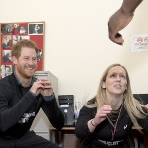 Le prince Harry a visité le 26 janvier 2017 un foyer Depaul à Willesden (nord-ouest de Londres), que sa mère Lady Di avait inauguré en 1995, pour rencontrer de jeunes SDF épaulés par l'association The Running Charity et faire, après un bon échauffement, quelques foulées avec eux.