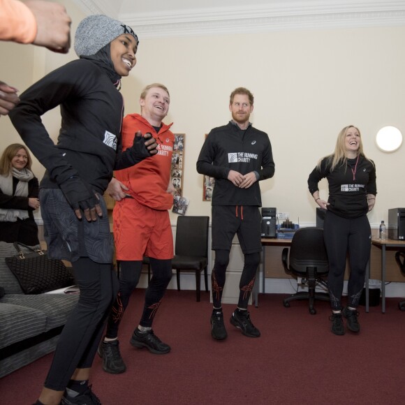 Le prince Harry a visité le 26 janvier 2017 un foyer Depaul à Willesden (nord-ouest de Londres), que sa mère Lady Di avait inauguré en 1995, pour rencontrer de jeunes SDF épaulés par l'association The Running Charity et faire, après un bon échauffement, quelques foulées avec eux.