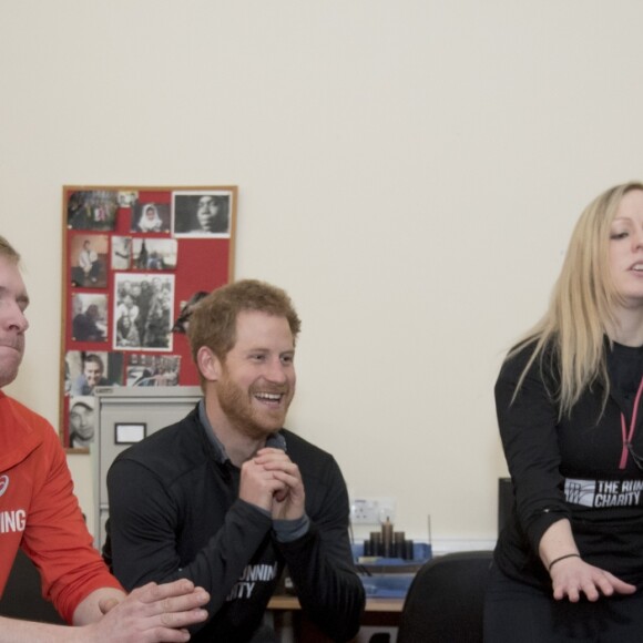 Le prince Harry a visité le 26 janvier 2017 un foyer Depaul à Willesden (nord-ouest de Londres), que sa mère Lady Di avait inauguré en 1995, pour rencontrer de jeunes SDF épaulés par l'association The Running Charity et faire, après un bon échauffement, quelques foulées avec eux.