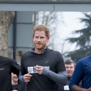 Le prince Harry a visité le 26 janvier 2017 un foyer Depaul à Willesden (nord-ouest de Londres), que sa mère Lady Di avait inauguré en 1995, pour rencontrer de jeunes SDF épaulés par l'association The Running Charity et faire, après un bon échauffement, quelques foulées avec eux.