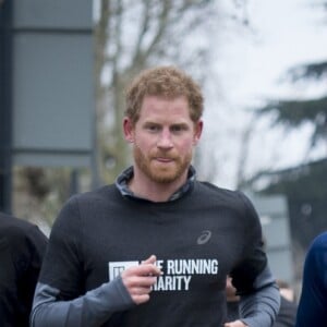 Le prince Harry a visité le 26 janvier 2017 un foyer Depaul à Willesden (nord-ouest de Londres), que sa mère Lady Di avait inauguré en 1995, pour rencontrer de jeunes SDF épaulés par l'association The Running Charity et faire, après un bon échauffement, quelques foulées avec eux.