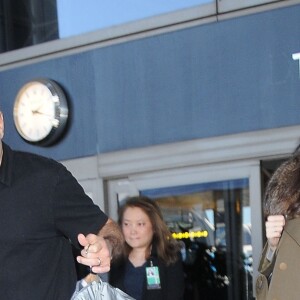 George et Amal Clooney à l'aéroport de Los Angeles, le 27 janvier 2017.