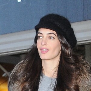 George et Amal Clooney à l'aéroport de Los Angeles, le 27 janvier 2017.