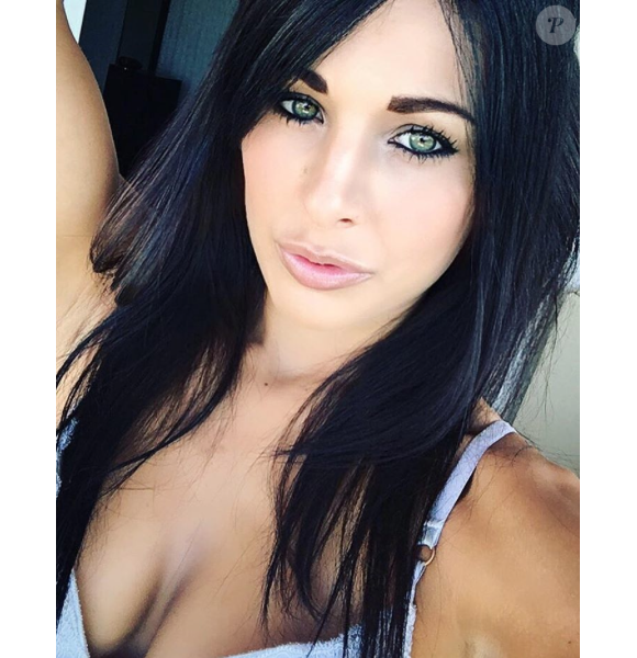 Laury (Les Anges 9), fitness girl sexy sur Instagram.