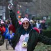 Bella Thorne lors de la ‘marche des femmes' contre Trump à Washington, le 21 janvier 2017. © Morgan Dessales/Bestimage