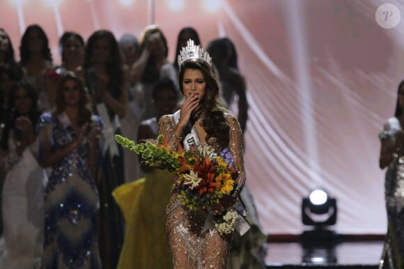 La Française Iris Mittenaere couronnée Miss Univers; Choisie face à ses 85 concurrentes, la Française Iris Mittenaere a été élue lundi 30 janvier Miss Univers lors d'un concours télévisé organisé à Manille, aux Philippines le 30 janvier 2017. © Linus Guardian Escandor Ii via ZUMA Wire / Bestimage