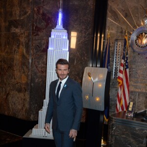 David Beckham, ambassadeur de bonne volonté de l'UNICEF illumine l'empire State Building pour les 70 ans de l'UNICEF le 12 décembre 2016.