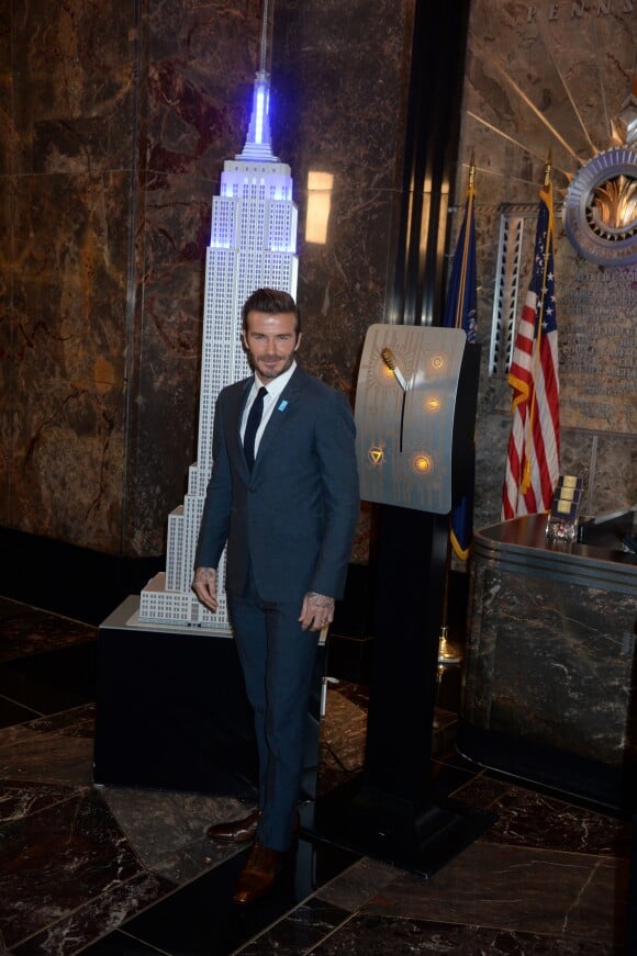 David Beckham, ambassadeur de bonne volonté de l'UNICEF illumine l'empire State Building pour les 70 ans de l'UNICEF le 12 décembre 2016.