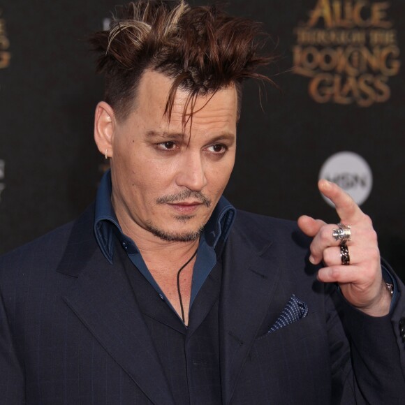 Johnny Depp à la première de "Alice de l'autre côté du miroir" au théâtre El Capitan à Los Angeles le 23 mai 2016. 2