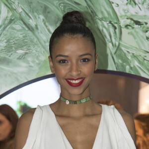 Semi-exclusif - Flora Coquerel (Miss France 2014) lors de l'inauguration du bar à gum éphémère de la marque de chewing-gums Hollywood le 27 janvier 2017 à l'Espace Beaurepaire. © Pierre Perusseau/Bestimage