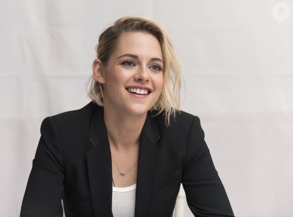 Kristen Stewart en conférence de presse pour le film "Cafe Society" au Crosby Street Hotel de New York le 12 juillet 2016.