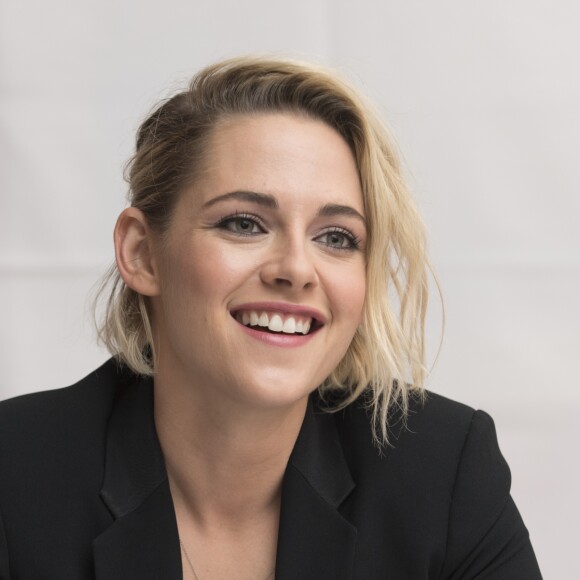 Kristen Stewart en conférence de presse pour le film "Cafe Society" au Crosby Street Hotel de New York le 12 juillet 2016.