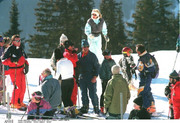 Tara Palmer-Tomkinson avec le prince Charles et le prince Harry aux sports d'hiver à Klosters en janvier 1997.