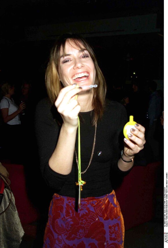 Tara Palmer-Tomkinson lors d'une soirée à Londres en 1999