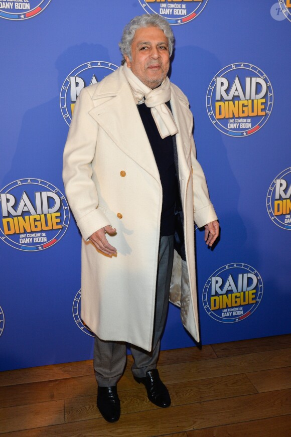 Enrico Macias lors de l'avant-première du film "Raid Dingue" au cinéma Pathé Beaugrenelle à Paris, France, le 24 janvier 2017. © Coadic Guirec/Bestimage