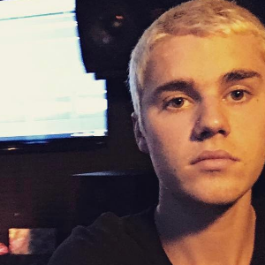 Justin Bieber est de retour sur Instagram. Il a publié une photo de lui en studio, le 8 février 2017