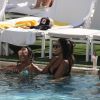 Exclusif - Fanny Neguesha profite d'un après-midi ensoleillé au bord de la piscine du Mondrian South Beach à Miami, le 7 février 2017.