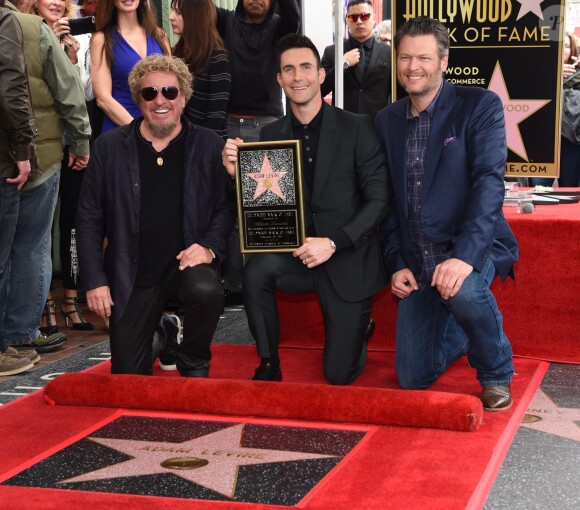 Adam Levine avec Blake Shelton et Sammy Hagar - Adam Levine reçoit son étoile sur le Walk of Fame à Hollywood, le 10 février 2017 © Chris Delmas/Bestimage