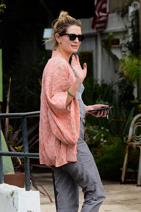 Mischa Barton dans les rues de Los Angeles, le 7 février 2017