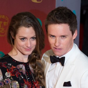Eddie Redmayne et sa femme Hannah Bagshawe - Arrivée des people à la cérémonie des British Academy Film Awards (BAFTA) au Royal Albert Hall à Londres, le 12 février 2017.