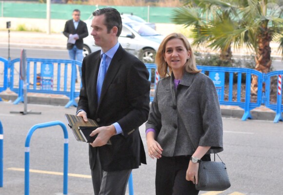 L'infante Cristina d'Espagne et son mari Inaki Urdangarin arrivent au tribunal de Palma de Majorque pour le procès de l'affaire Noos, le 23 février 2016.