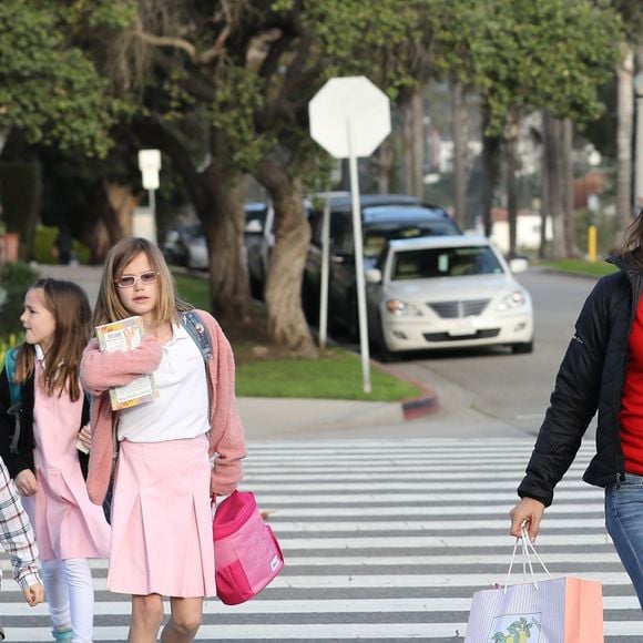 Jennifer Garner avec ses enfants Violet, Seraphina et Samuel à Los Angeles le 14 février 2017