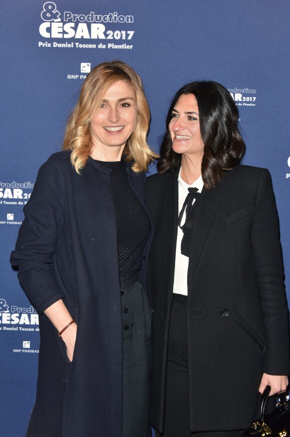 Julie Gayet et Elisa Soussan - Dîner des producteurs et remise du prix "Daniel Toscan du Plantier" à l'hôtel Four Seasons George V à Paris, le 20 février 2017.